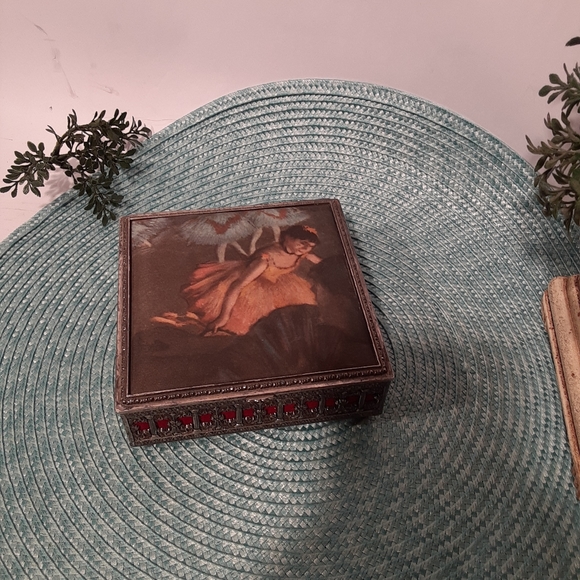 Vintage Style Ballerina Jewelry Trinket box pretty. 56 - Picture 4 of 4